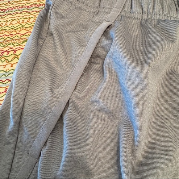 Nike Dri-Fit Grey Joggers with Elastic Waistband and Athletic Cut Size Medium - Picture 6 of 11